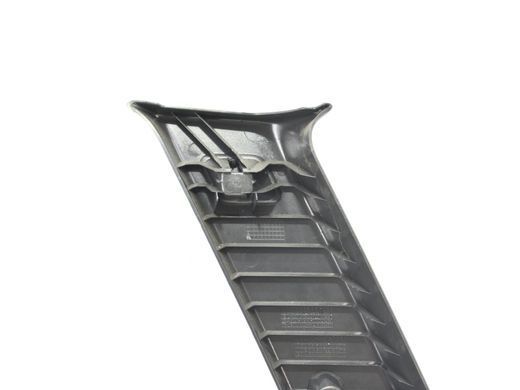 Накладка задней стойки левая VOLVO V50 P12 2010-2012 (39893311) 8641779, 8641779, A
