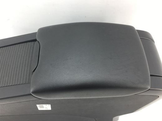 Подлокотник VOLVO XC60 2008-2013 (в зборі) 39804807, 39804807, B