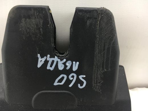 Накладка замка багажника VOLVO S60 Y20 2013-2018 31391243, 31391243, B