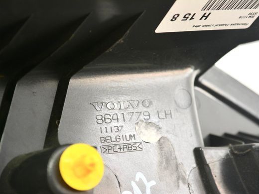 Накладка задней стойки левая VOLVO V50 P12 2010-2012 (39893311) 8641779, 8641779, A