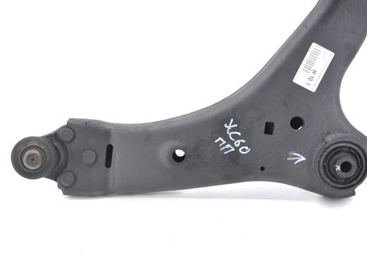 Рычаг передней подвески нижний правый VOLVO XC60 2008-2013 (сайлентблок та шарова опора під заміну) 31317666, 31317666, B
