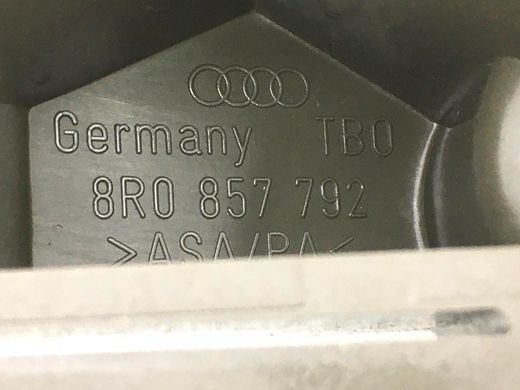 Регулятор ременя безпеки задній правий AUDI Q5 2008-2012 (напрямна) 8R0857792, 8R0857792, A