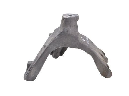 Кронштейн опори двигуна правий AUDI Q5 2008-2012 8K0199308AP, 8K0199308AP, A