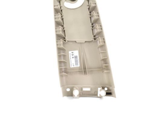 Накладка средней стойки верхняя правая LAND ROVER FREELANDER 2 L359 2006-2010 (6H52-243A86) LR024194, LR024194, B