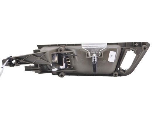 Ручка дверей внутрішня передня права AUDI Q5 2008-2012 8R0837020A, 8R0837020A, A