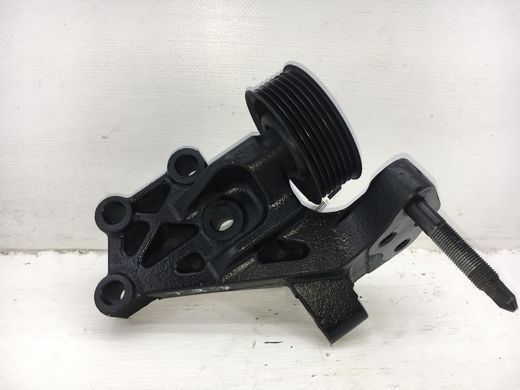 Кронштейн опори двигуна правий TOYOTA AVENSIS T27 2009-2011 12315-26020, 12315-26020, A