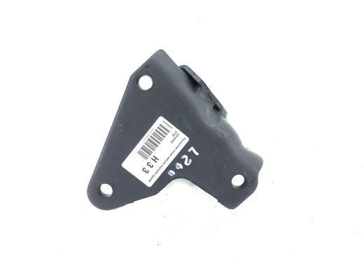 Кронштейн опоры двигателя передний правый MITSUBISHI L200 KAOT 2006-2011 1091A080, 1091A080, A