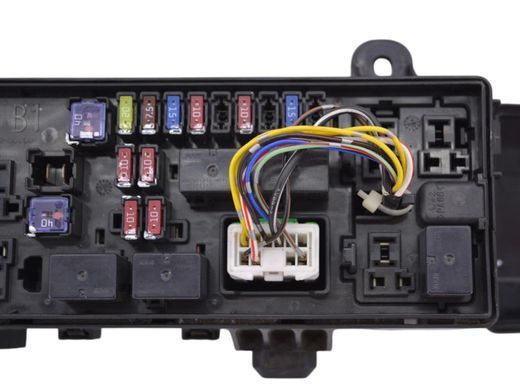 Блок запобіжників MITSUBISHI L200 KAOT 2006-2011 (в зборі) MN141330, MN141330, A