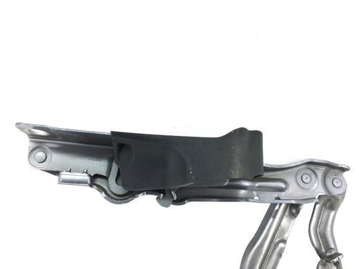 Петля капота права VOLVO S90 SPA 2016-2020 (32219800) 31651861, 31651861, A