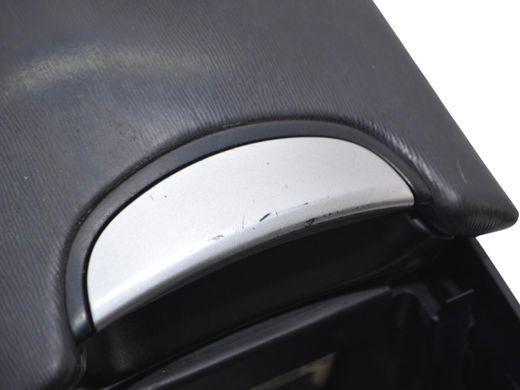 Підлокітник TOYOTA AVENSIS T27 2012-2015 (в зборі) 58810-05040-22, 58810-05040-22, B