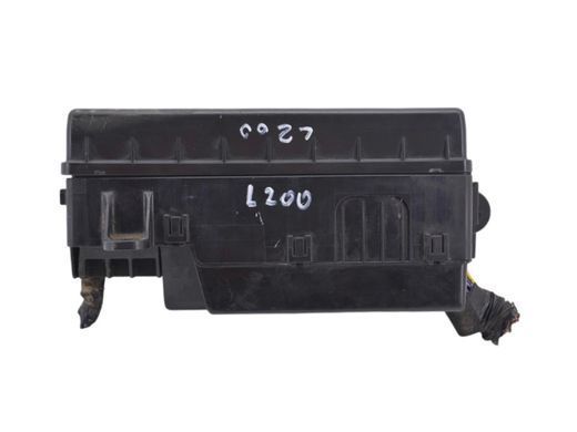 Блок запобіжників MITSUBISHI L200 KAOT 2006-2011 (в зборі) MN141330, MN141330, A