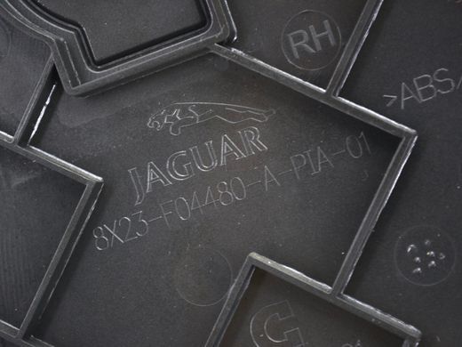 Накладка торпедо передня права JAGUAR XF X250 2008-2011 (8X23-F04480-A) C2Z7186, C2Z7186, A