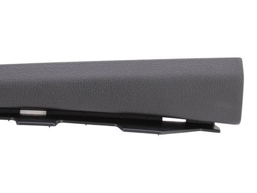 Накладка передней стойки нижняя правая AUDI Q3 F3 2018-2025 83A868204, 83A868204, A