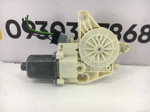 Моторчик склопідйомника передній лівий MERCEDES E220 W212 2012-2016 A2129066702, A2129066702, A