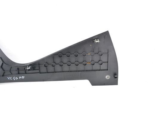 Накладка центральної консолі права VOLVO XC60 2013-2017 (39819357) 31348866, 31348866, A