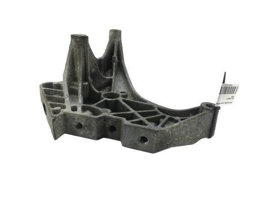 Кронштейн опоры двигателя передний правый SKODA SUPERB 3T 2008&ndash;2013 03L199207, 03L199207, A