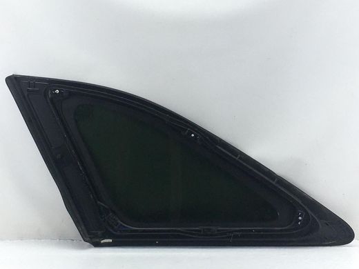 Стекло в кузов заднее правое KIA SORENTO UM 2014-2020 87820-C6000, 87820-C6000, B