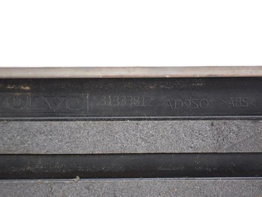 Молдинг кришки багажника VOLVO XC60 2013-2017 (дефект) 31333812, 31333812, B