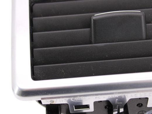 Дефлектор повітряний передній лівий LAND ROVER DISCOVERY SPORT L550 2014-2019 FK72018B08AC, FK72018B08AC, B