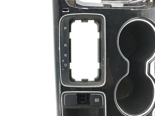 Накладка центральної консолі верхня KIA SORENTO XM 2009-2014 84651-1U005, 84651-1U005, B