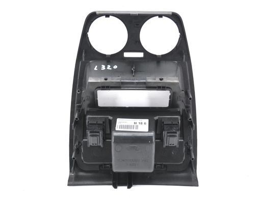 Накладка центральной консоли задняя LAND ROVER RANGE ROVER SPORT L320 2005-2009 (в зборі з речовим ящиком FHM500060PVJ, кнопками підігріву YUF500120PVJ) FJV500242PVJ, FJV500242PVJ, B