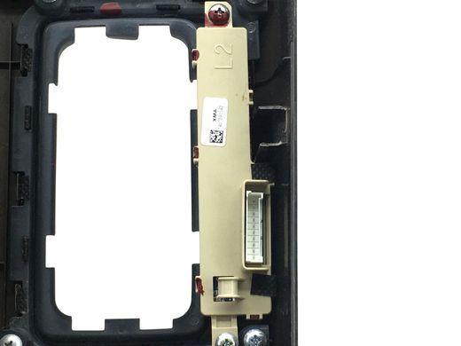 Накладка центральної консолі верхня KIA SORENTO XM 2009-2014 84651-1U005, 84651-1U005, B