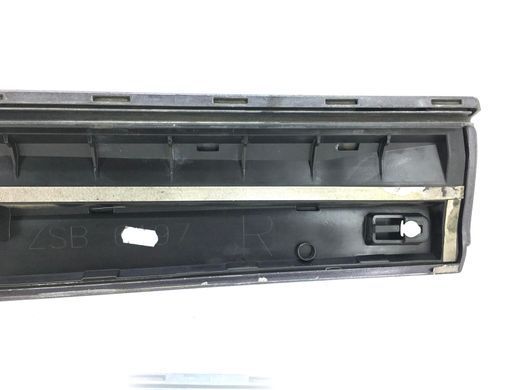Накладка дверей нижня задня права зовнішня AUDI Q5 2008-2012 8R0853970E, 8R0853970E, B