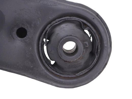 Важіль передньої підвіски передній правий TOYOTA RAV4 CA30W 2005-2010 (шарова опора та сайлентблоки під заміну) 48068-42050, 48068-42050, B