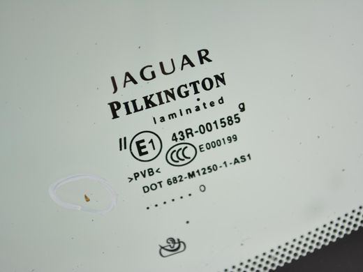 Стекло лобовое/ветровое JAGUAR XF X250 2008-2011 (з датчиком дощу №8X2317D547BD, невеликі сколи) C2Z1317, C2Z1317, B