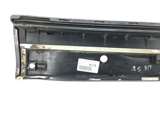 Накладка дверей нижня задня права зовнішня AUDI Q5 2008-2012 8R0853970E, 8R0853970E, B