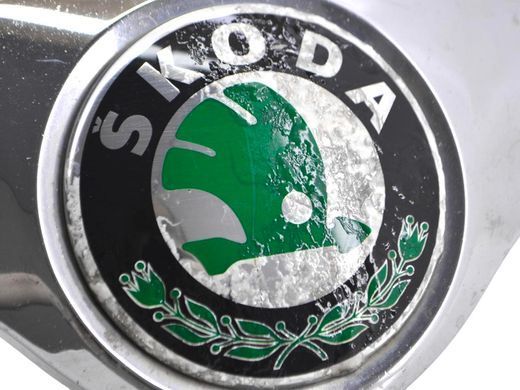 Молдинг капота SKODA SUPERB 3T 2008&ndash;2013 (з емблемою 3T0853621A) 3T0853633, 3T0853633, A