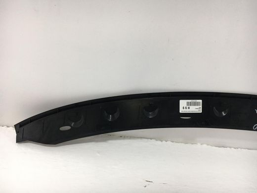 Решітка вентиляційна верхня передня внутрішня BMW 320 E90 2005-2008 51467058347, 51467058347, A