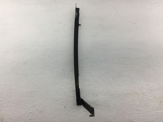 Направляюча скла двері задня права NISSAN X-TRAIL T30 2001-2007 82216-8H300, 82216-8H300, A