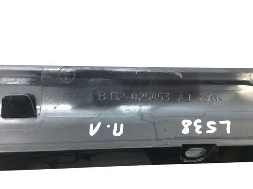 Молдинг лобового стекла левый LAND ROVER RANGE ROVER EVOQUE L538 2015-2018 BJ32025A53AJ, BJ32025A53AJ, B