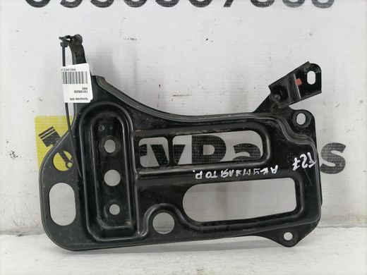 Кронштейн АКБ TOYOTA AVENSIS T27 2009-2011 7441005030, 7441005030, A