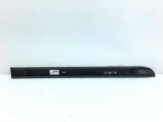 Молдинг дверей нижній задній лівий VOLVO XC90 2002-2014 30698453, 30698453, B