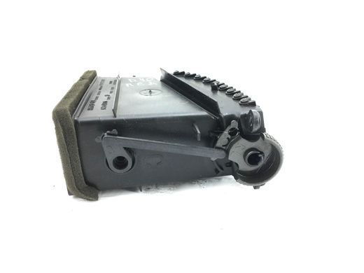 Дефлектор повітряний лівий NISSAN NAVARA D40 2005-2010 68751EB30C, 68751EB30C, A