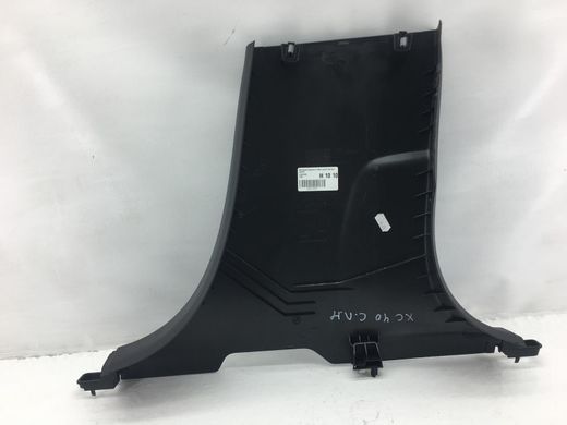 Накладка средней стойки задняя левая внутренняя VOLVO XC40 2017- 31457495, 31457495, B