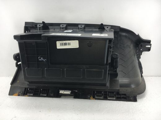 Бардачок GMC ACADIA 2016-2019 (84504779) 84128546, 84128546, A