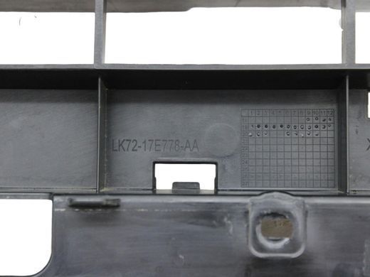 Кронштейн бампера передний LAND ROVER DISCOVERY SPORT L550 2019- (LK7217E778AA) LR140300, LR140300, B