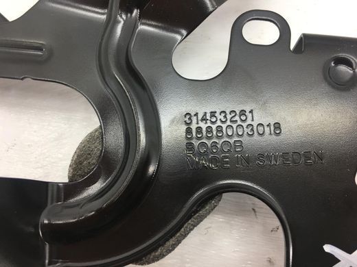 Кронштейн блока управления VOLVO XC40 2017- 31453261, 31453261, A