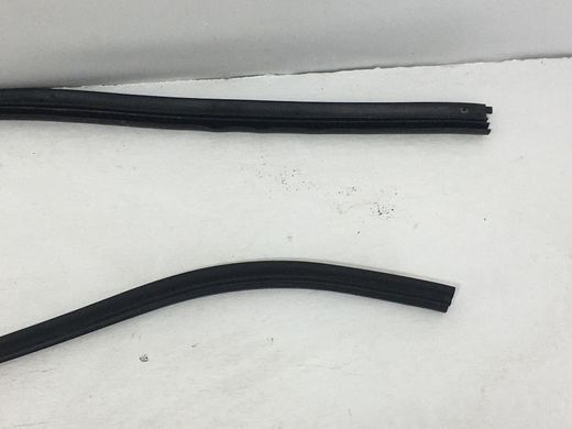 Уплотнитель двери передний правый NISSAN QASHQAI J10 2010-2013 80830JD000, 80830JD000, A