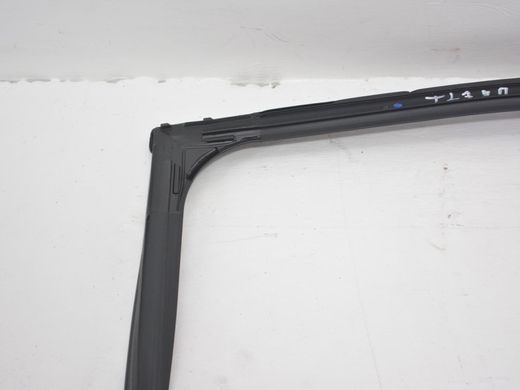 Уплотнитель боковых стекол задний правый TOYOTA AVENSIS T27 2009-2011 68142-05110, 68142-05110, A
