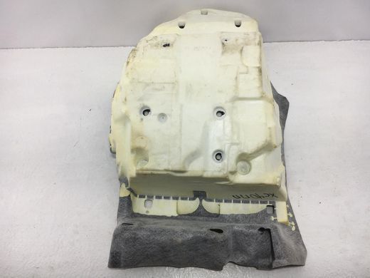 Обшивка підлоги передня права VOLVO XC40 2017- 32273642, 32273642, A