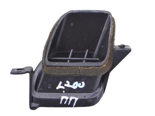 Решетка вентиляционная передняя правая MITSUBISHI L200 KAOT 2006-2011 (в торпедо) MN123717XA, MN123717XA, A