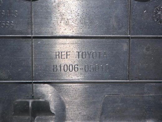 Додатковий стоп сигнал верхній задній TOYOTA AVENSIS T27 2012-2015 (в зборі з накладкою 81006-05010) 81570-05100, 81570-05100, A