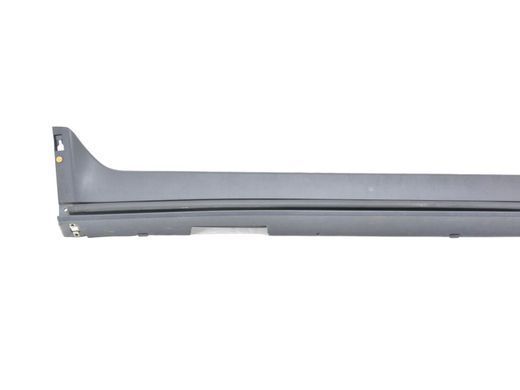 Накладка порога правая GMC TERRAIN 2017-2021 (23193668) 84679047, 84679047, B