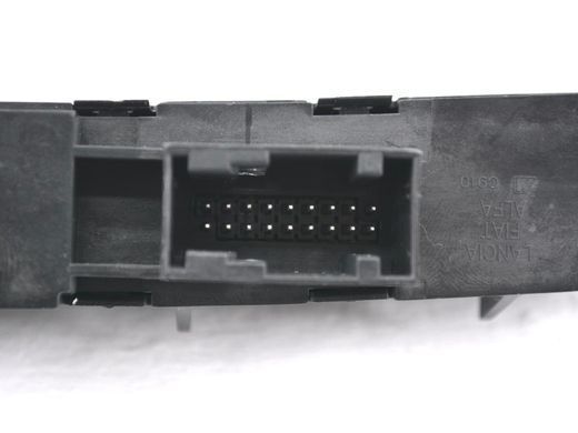 Блок кнопок в торпеду FIAT 500L 2012-2016 (з кнопкою аварійки) 735590807, 735590807, A