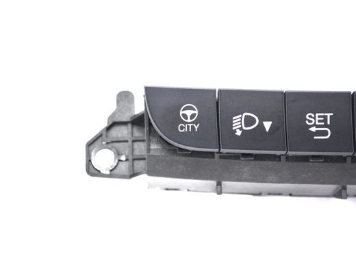 Блок кнопок в торпеду FIAT 500L 2012-2016 (з кнопкою аварійки) 735590807, 735590807, A