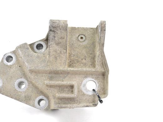 Кронштейн опори двигуна передній правий LAND ROVER FREELANDER 2 L359 2006-2010 LR004510, LR004510, A